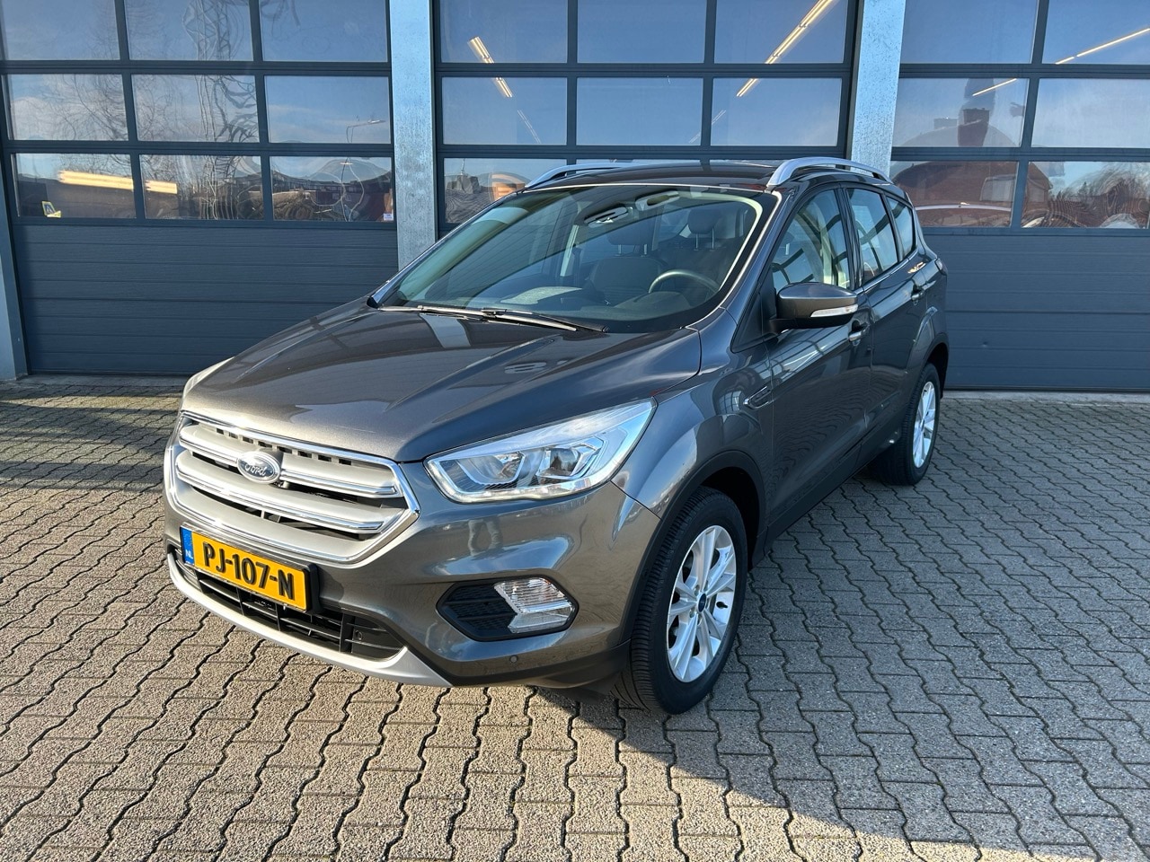 Ford Kuga - 1.5 EcoBoost Titanium 1.5 EcoBoost 150pk Titanium - AutoWereld.nl