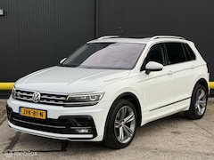 Volkswagen Tiguan - 1.4 TSI ACT R-Line | PANO | Trekhaak | ACC