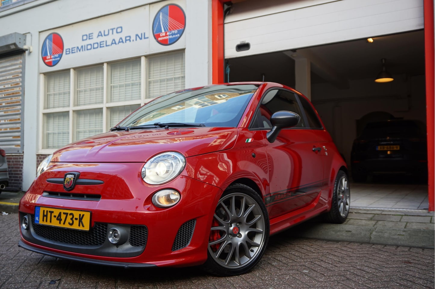 Fiat 500 Abarth - 1.4 T-Jet Competizione BREMBO | CARBON | Interscope | Schaalstoelen | 4 pijps Sportuitlaat - AutoWereld.nl