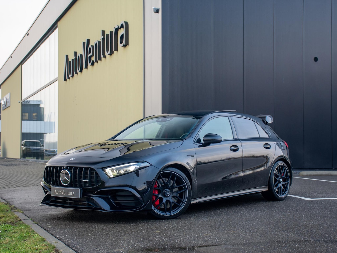 Mercedes-Benz A-klasse - AMG 45 S 4MATIC+ Edition 1 | Schaalstoelen | Schuif-/kantel pano | Stoelverwarming | Memor - AutoWereld.nl