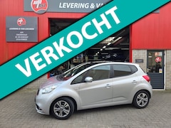 Kia Venga - 1.6 CVVT DynamicLine Automaat/ Panoramadak/ Trekhaak/ Camera/ Rijklaarprijs