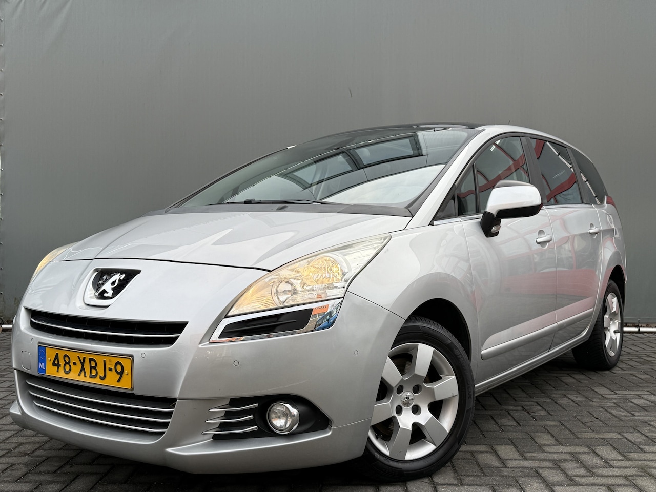Peugeot 5008 - BWJ 2012 1.6 THP 157 PK Active 7p. AUTOMAAT | PANO | NAVI | BLUETOOTH | CLIMA | CRUISE | L - AutoWereld.nl