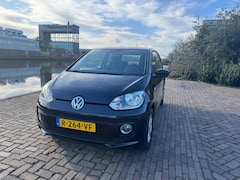 Volkswagen Up! - 1.0 move up BlueMotion 10 maanden apk Stoelverwarming, airco, 2 sleutels met boekjes