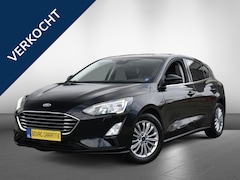 Ford Focus - hatchback/sedan- Apple carpla Titanium X