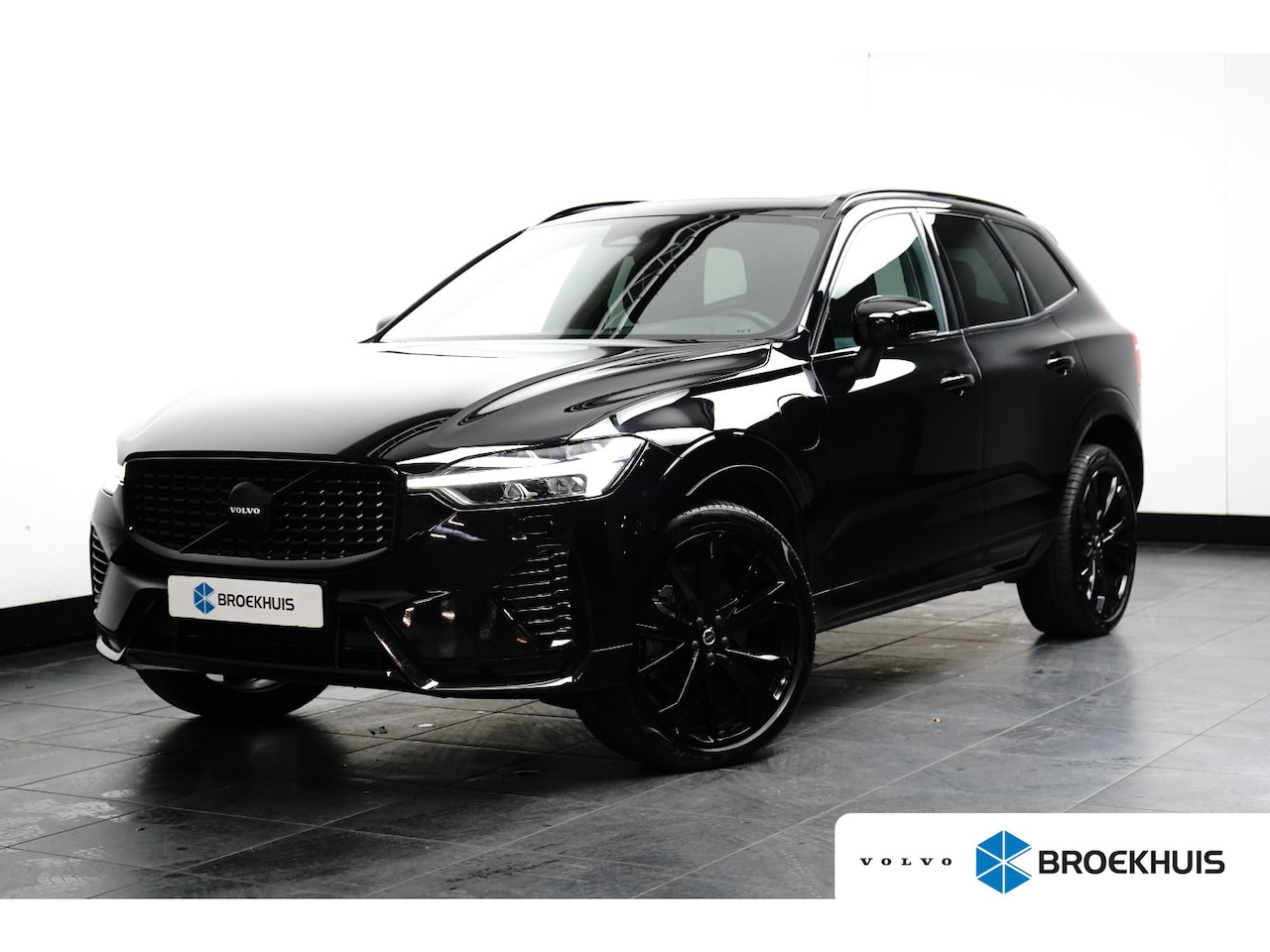 Volvo XC60 - 2.0 T6 Plug-in hybrid AWD Plus Black Edition | Panoramadak | Trekhaak | Stoelkoeling | Luc - AutoWereld.nl