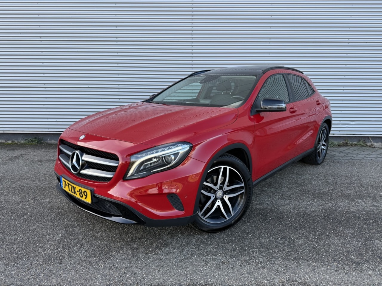 Mercedes-Benz GLA-Klasse - 200 Amb. Comfort NAP Automaat Pano Dealer OH Camera Trekhaak - AutoWereld.nl