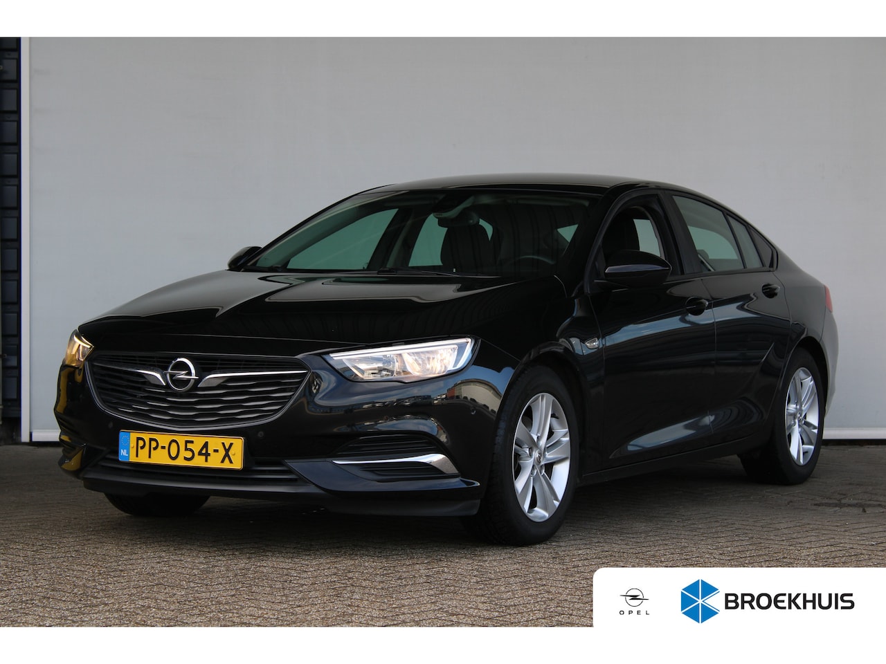 Opel Insignia Grand Sport - 1.5 Turbo Online Edition | Trekhaak | 17" Lichtmetalen velgen | Achteruitrijcamera | Dodeh - AutoWereld.nl