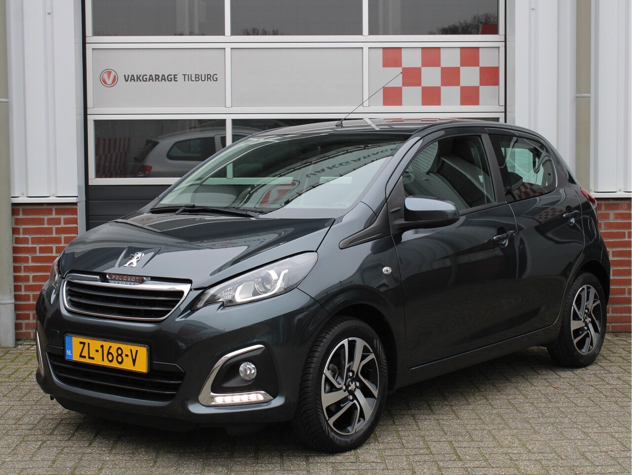 Peugeot 108 - 1.0 e-VTi Blue Lease Executive Camera/ClimateComtrol/15"LMV/AppleCarplay/AndroidAuto - AutoWereld.nl