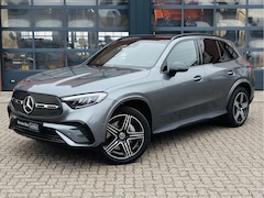 Mercedes-Benz GLC-klasse - 300e 4-Matic AMG Line | Distronic | Spoorassistent | Panoramadak | 360 Camera | Trekhaak |