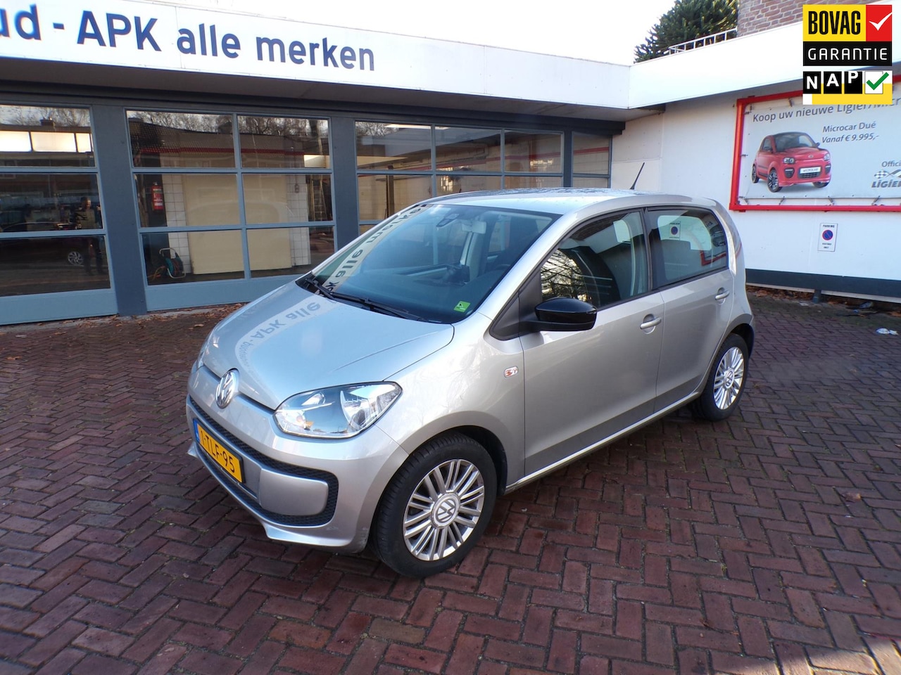 Volkswagen Up! - 1.0 up! Edition Automaat Navigatie/Audio/Airco/15"LMV - AutoWereld.nl