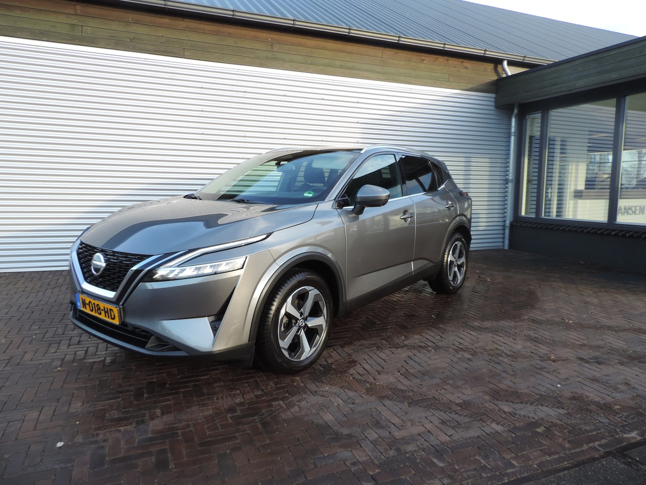 Nissan Qashqai - 1.3 MHEV Xtronic Premiere Edition panoramadak lage km - AutoWereld.nl