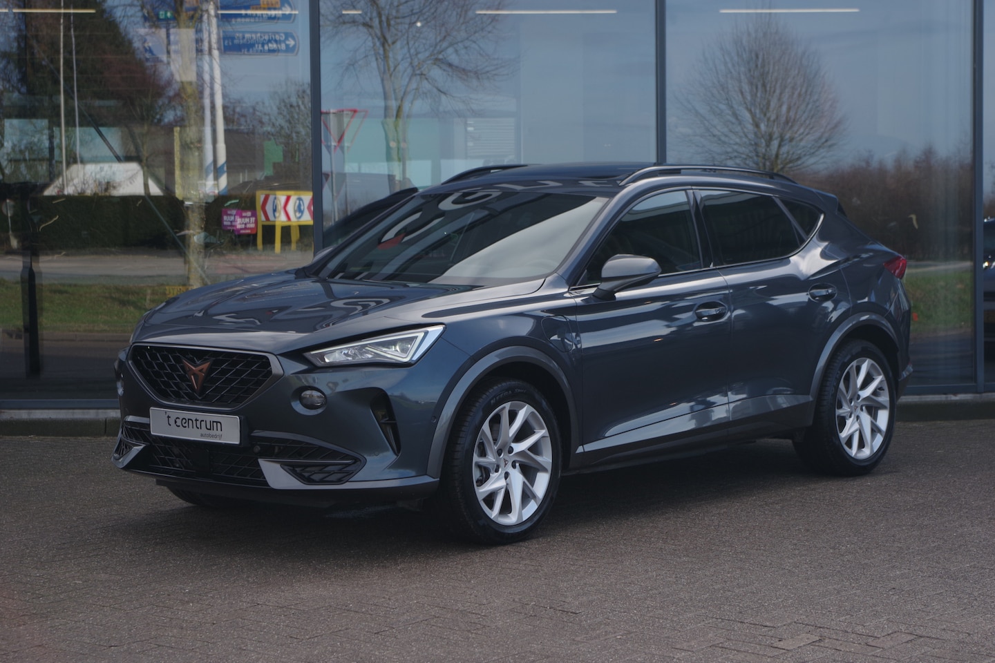 CUPRA Formentor - 1.4 e-Hybrid 204 PK Performance PHEV, Panoramadak, Trekhaak, Memory, Winterpakket - AutoWereld.nl