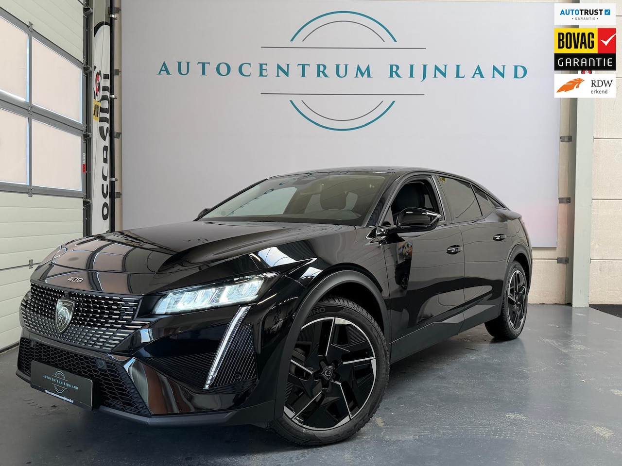 Peugeot 408 - 1.6 Plug-in HYbrid 225 EAT8 Black Pack 1 JAAR BOVAG GARANTIE - AutoWereld.nl