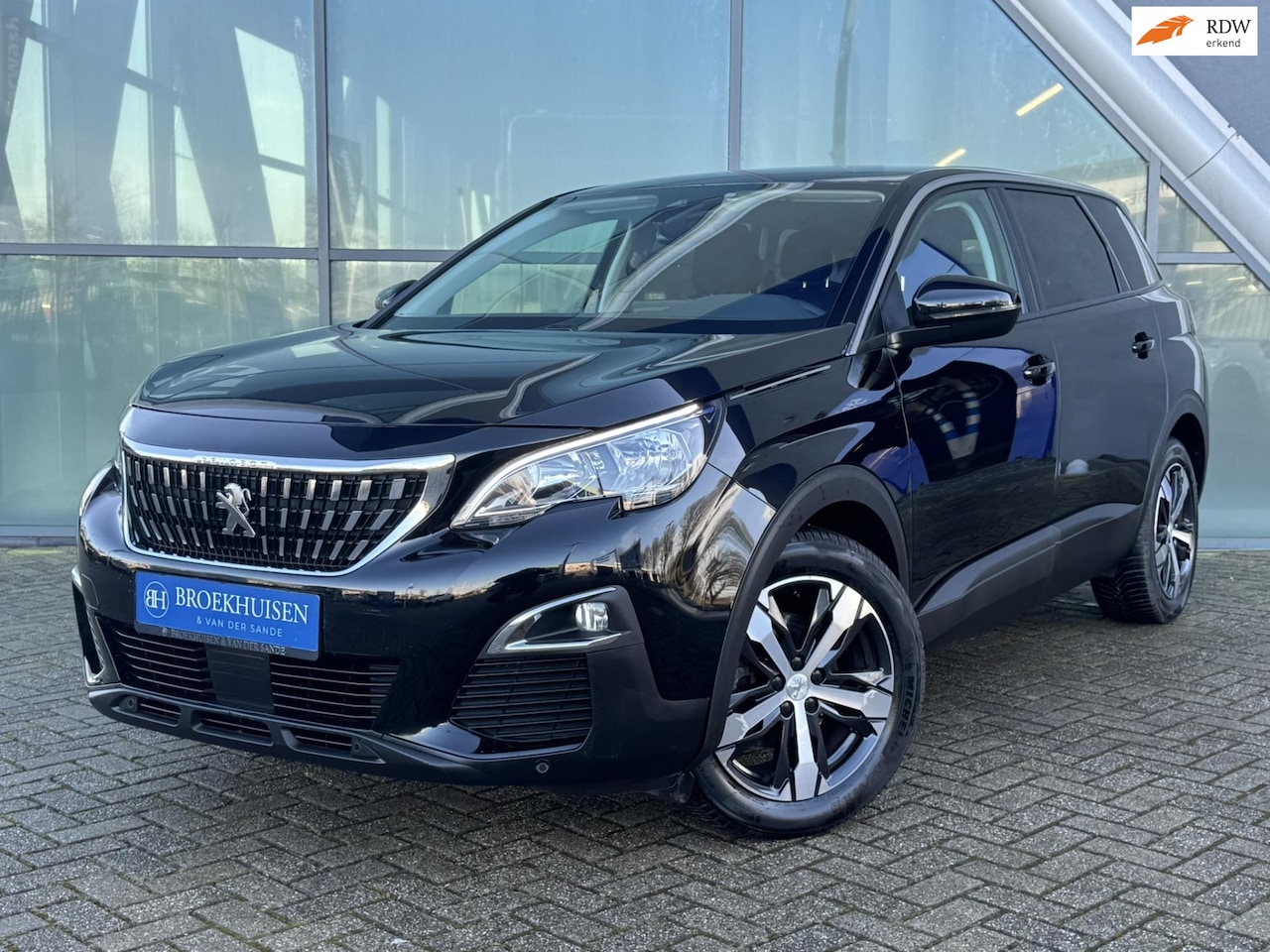 Peugeot 5008 - 1.2 PureTech Active 7 Pers. 131pk Automaat / Rondzicht camera / Cruise Control - AutoWereld.nl