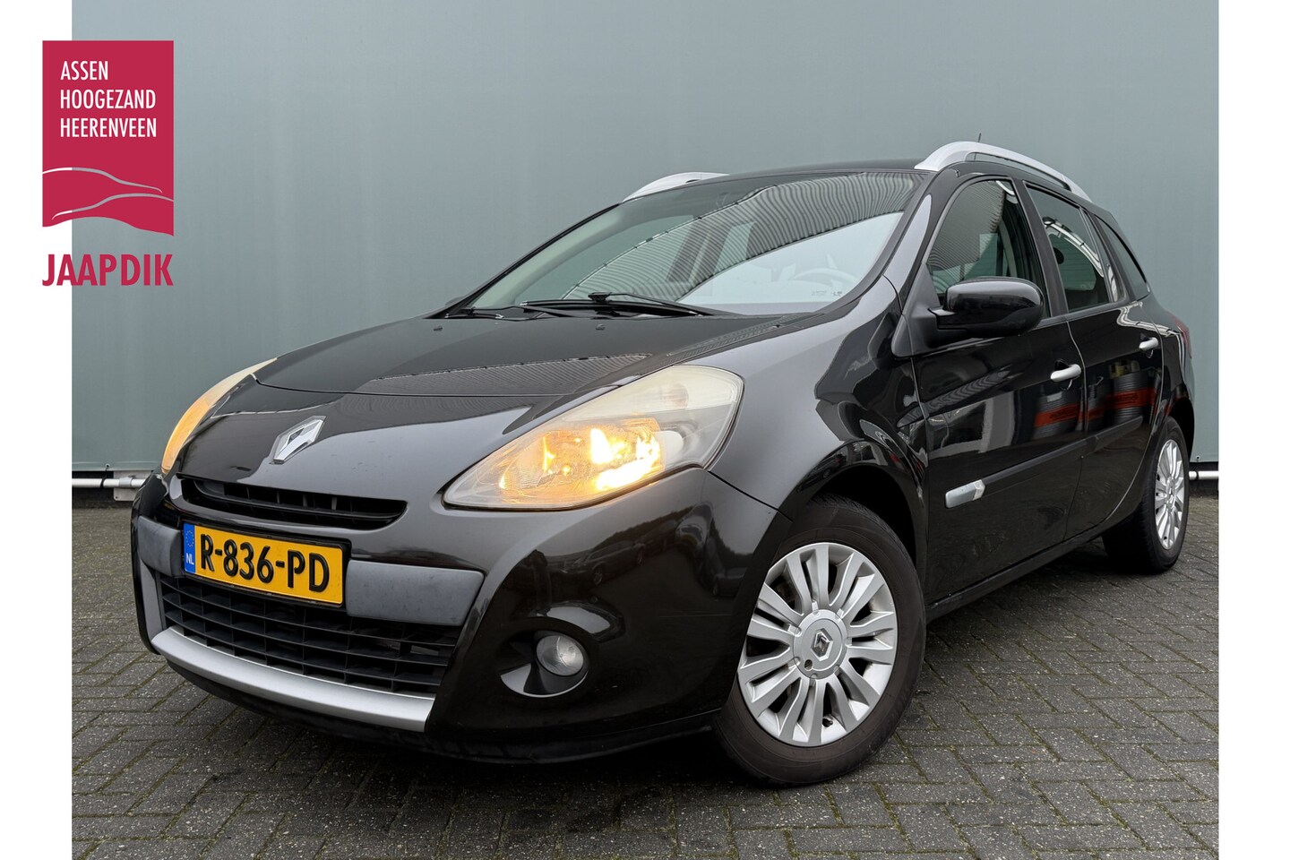 Renault Clio Estate - BJR 2012 1.2 TCE 104 PK Collection AIRCO | NAVI | TREKHAAK | LMV | DAKRAILS - AutoWereld.nl