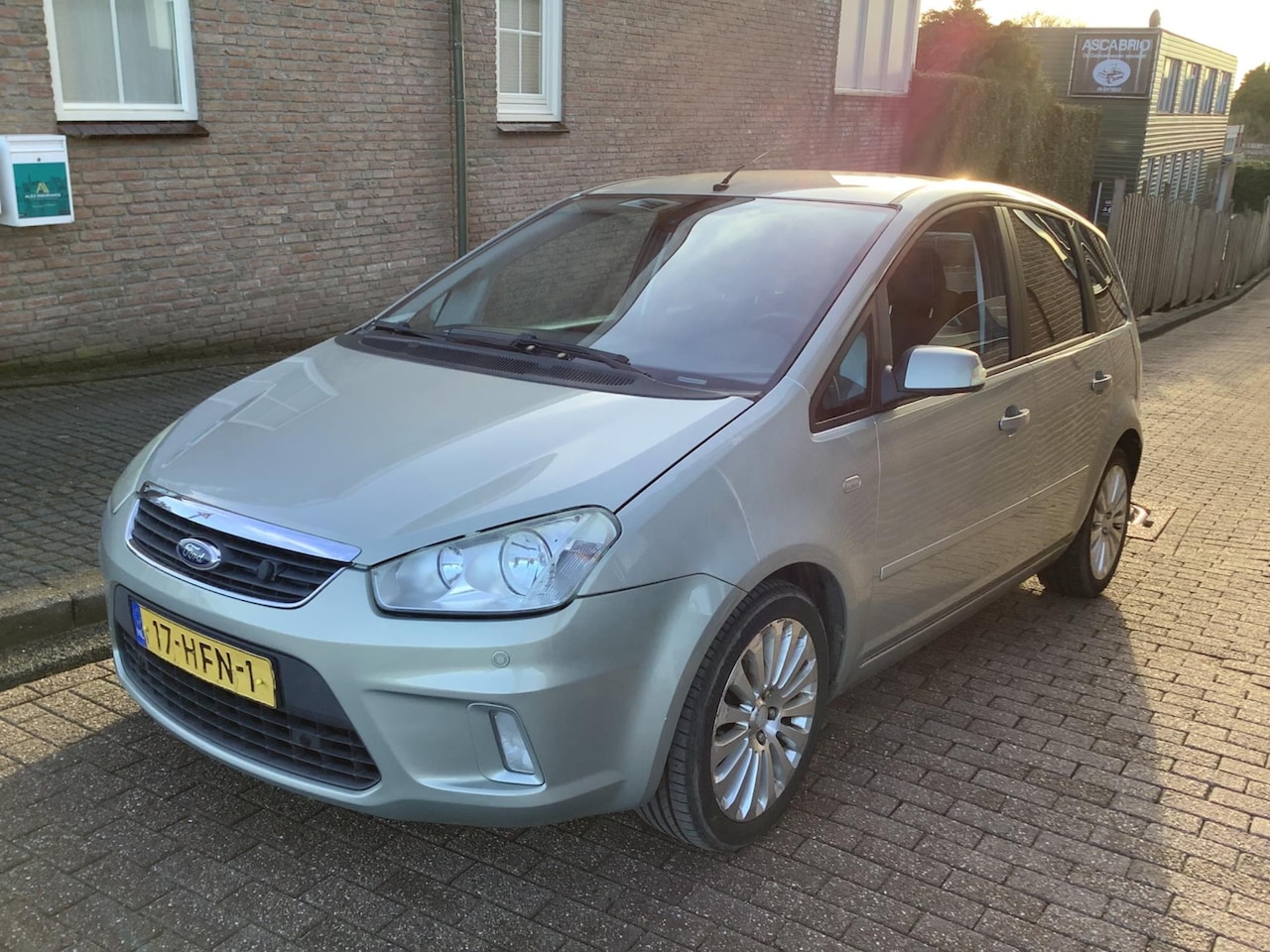 Ford C-Max - 1.8-16V Titanium Flexifuel airco - AutoWereld.nl