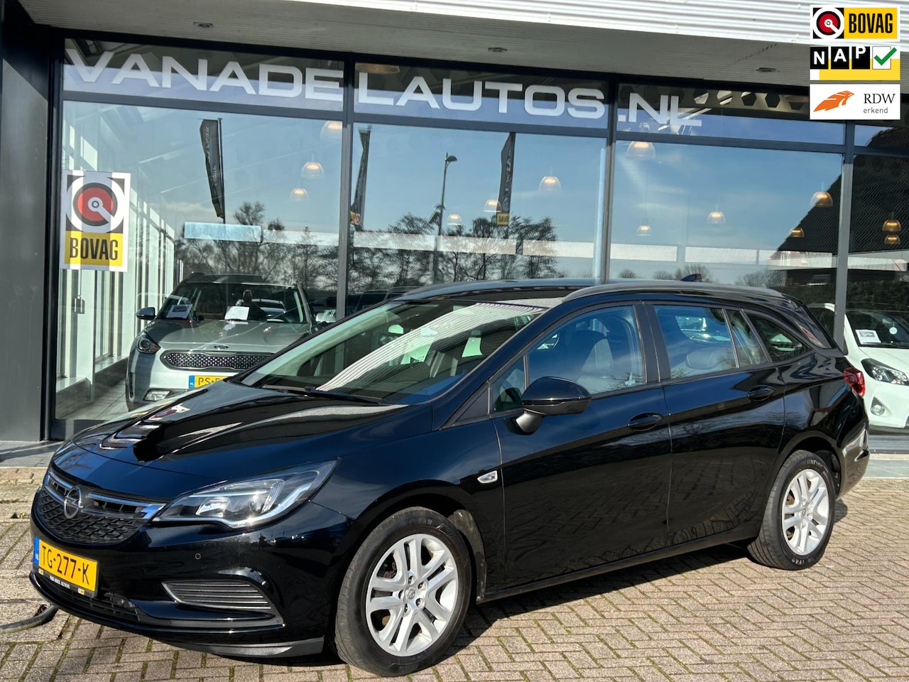 Opel Astra Sports Tourer - 1.0 Online Edition Navi Cruise Airco Park.Sens NAP NL-Auto Volledig Dealeronderhouden! - AutoWereld.nl