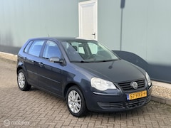 Volkswagen Polo - 1.6-16V Comfortline NAP/APK/CRUISE/AIRCO