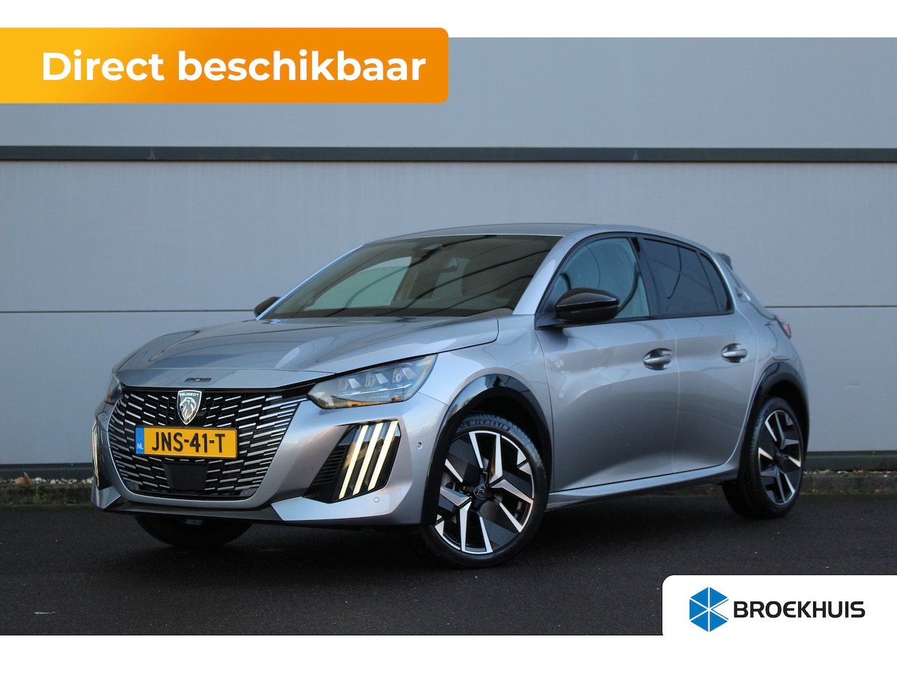 Peugeot 208 - GT | Armsteunen op de voorportieren bekleed met kunstleder met groen sierstiksel (GT-Line) - AutoWereld.nl