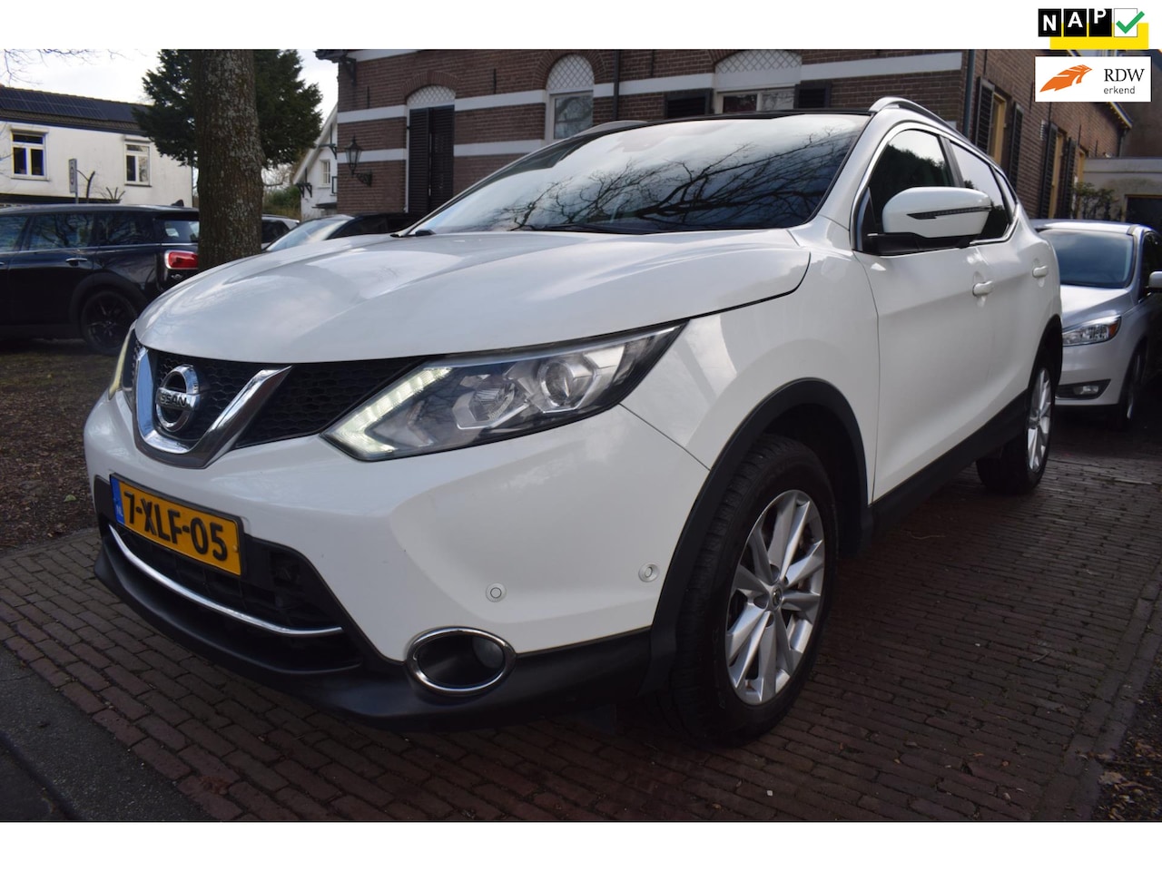 Nissan Qashqai - 1.2 Tekna Full Options - AutoWereld.nl