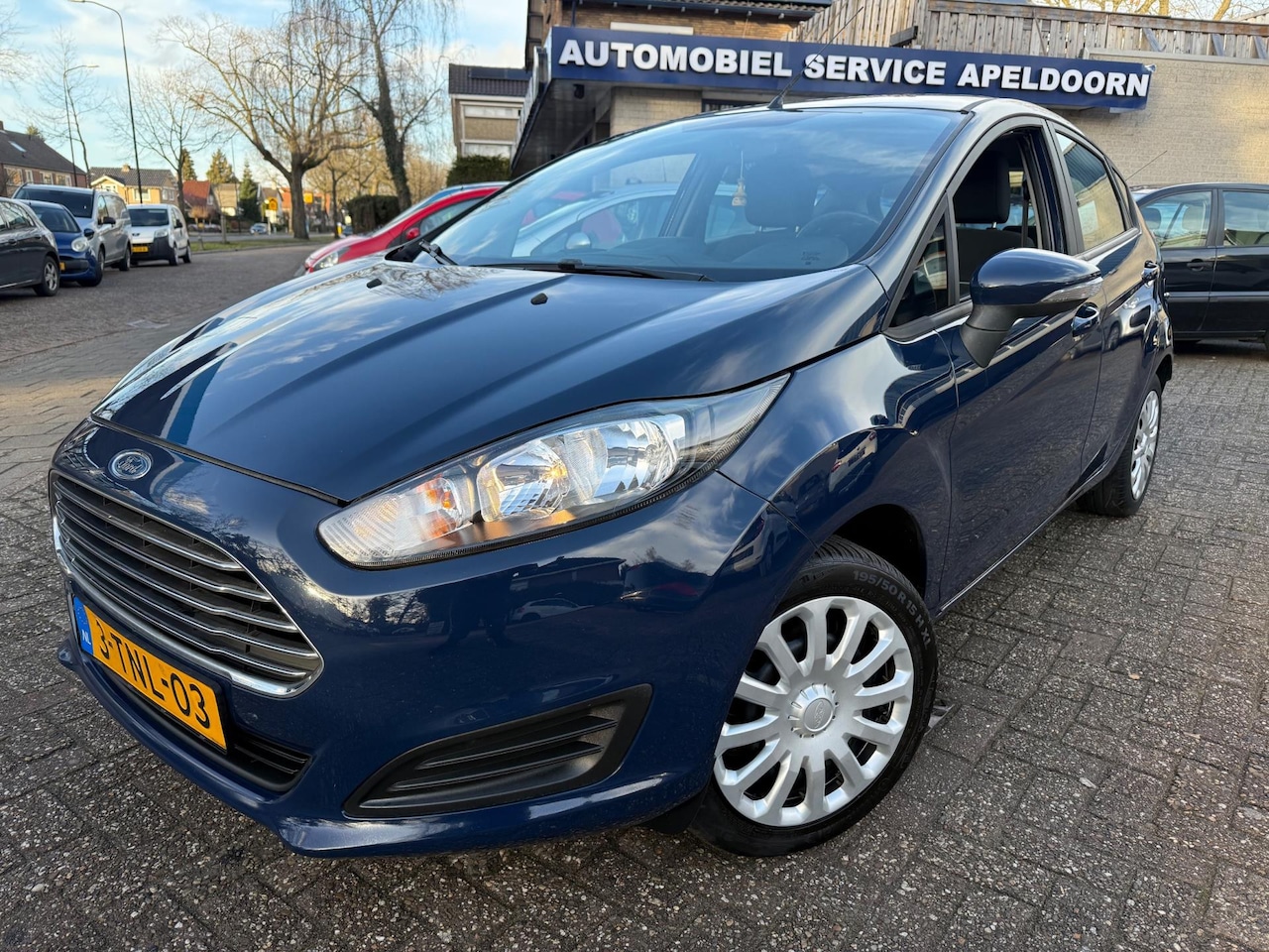 Ford Fiesta - 1.0 Style *NAP*AIRCO*5DRS*ELEKTR. PAKKET*STUURBEKR.*NW. APK* - AutoWereld.nl
