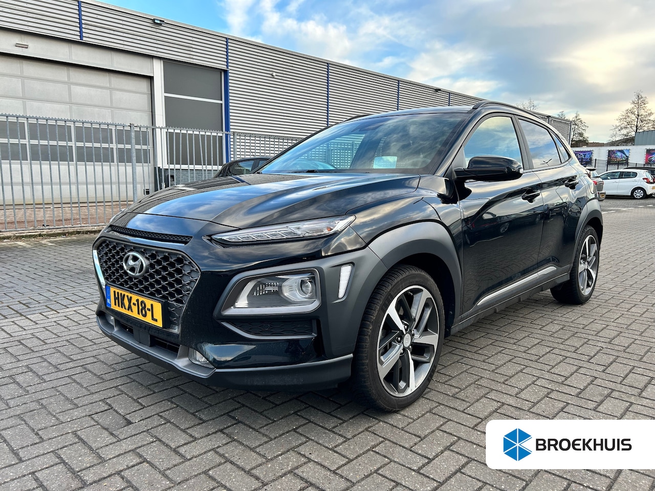 Hyundai Kona - 1.6 T-GDI Premium | Head up display | Achteruitrijcamera | Stoelverwarming + stuurwiel ver - AutoWereld.nl
