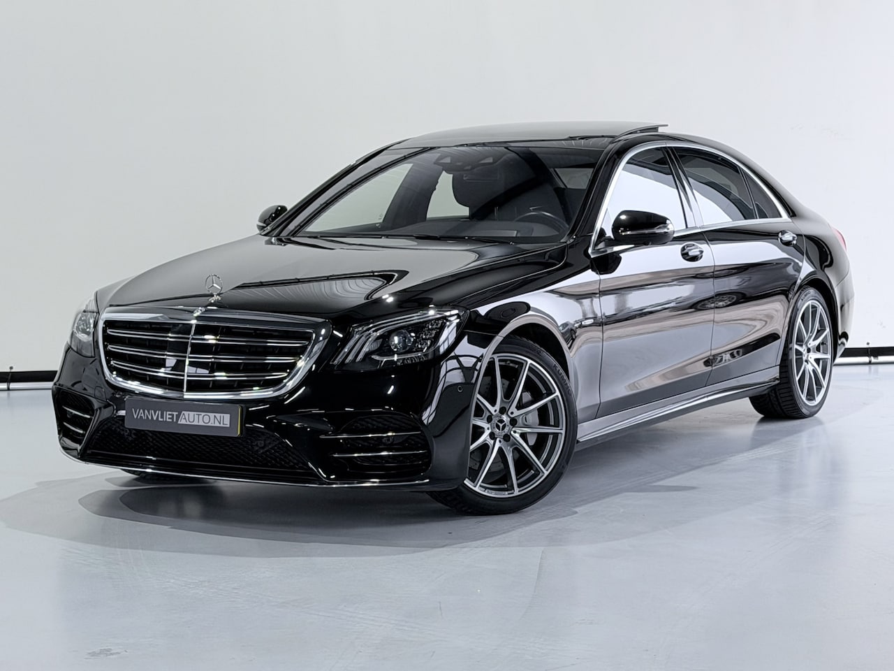 Mercedes-Benz S-klasse - 560 e Lang AMG Premium Plus Pan Dak / Soft Close / Head Up - AutoWereld.nl