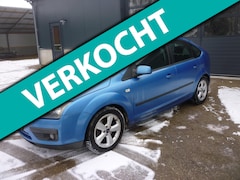 Ford Focus - 1.6-16V First Edition