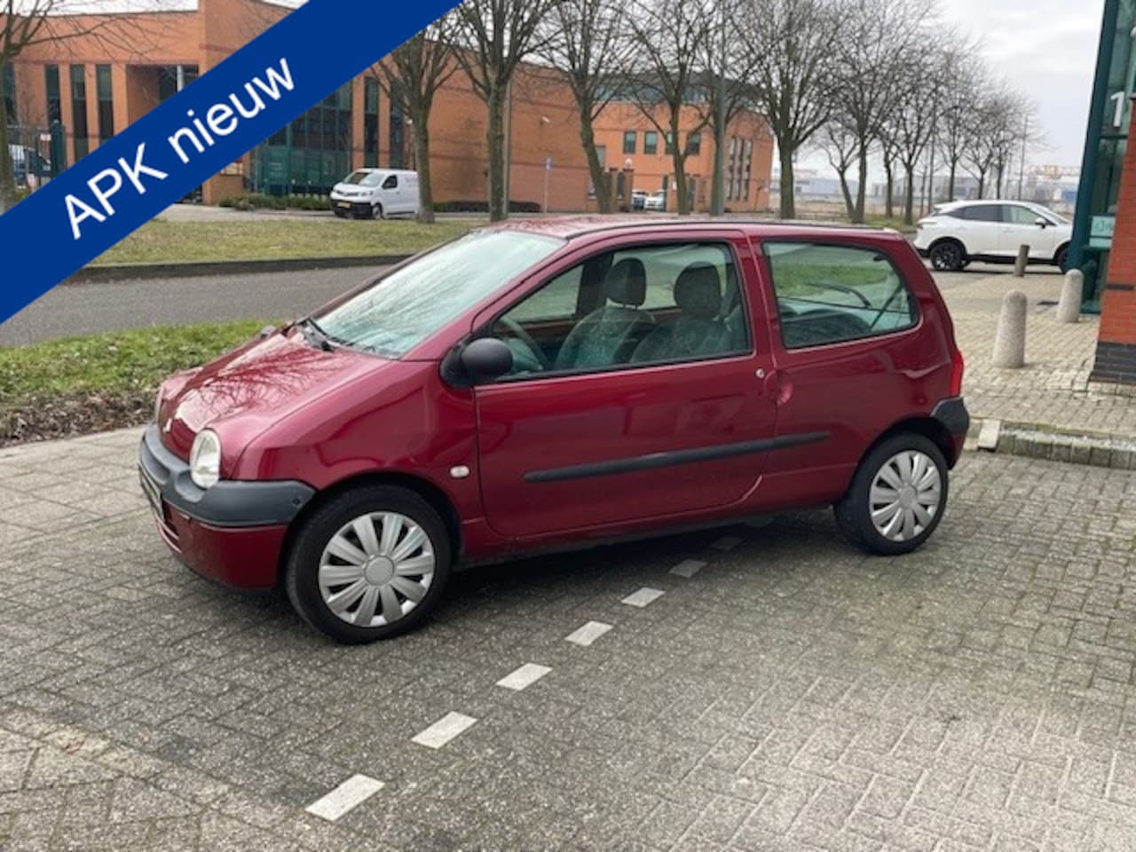 Renault Twingo - 1.2 Emotion | GARANTE APK T/M 27/03/2027| AIRCO (KOUD) (BJ 2007) EL. RAMEN - GOED ONDERHOU - AutoWereld.nl