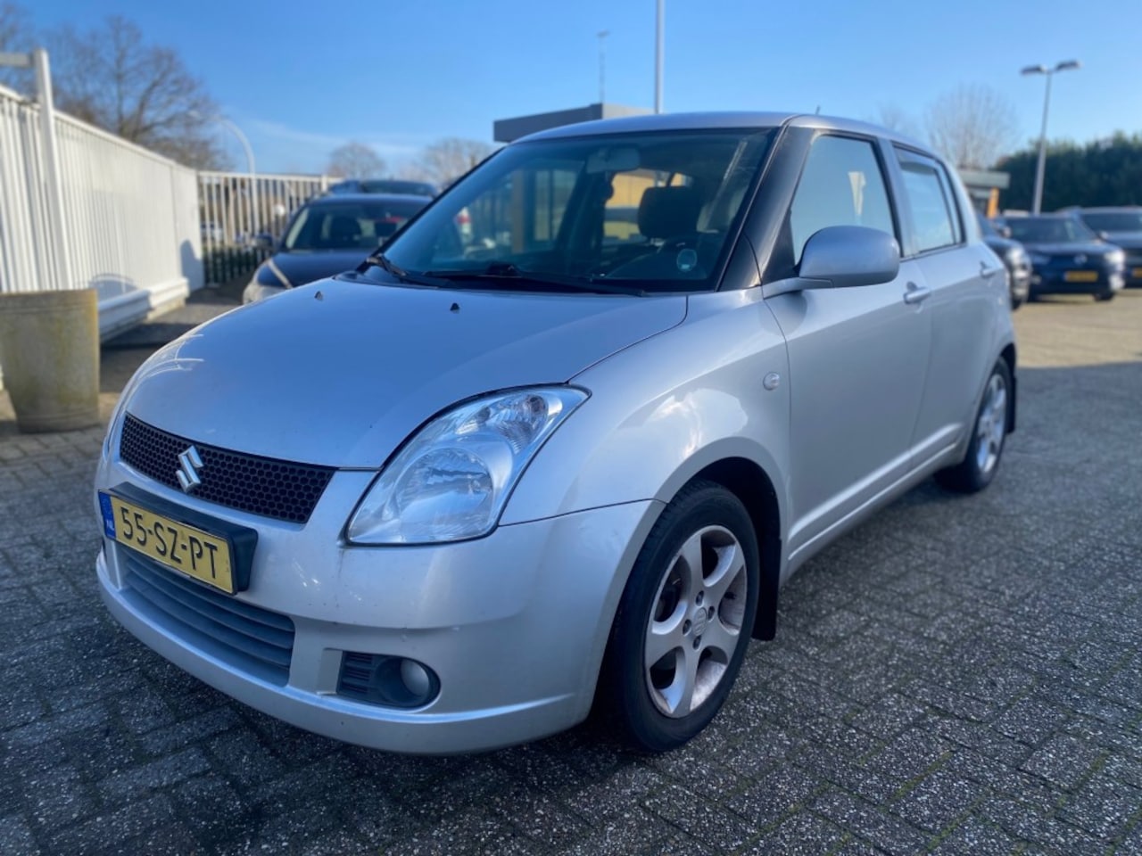 Suzuki Swift - 1.3 SHOGUN 5-drs Airco Lm velgen - AutoWereld.nl