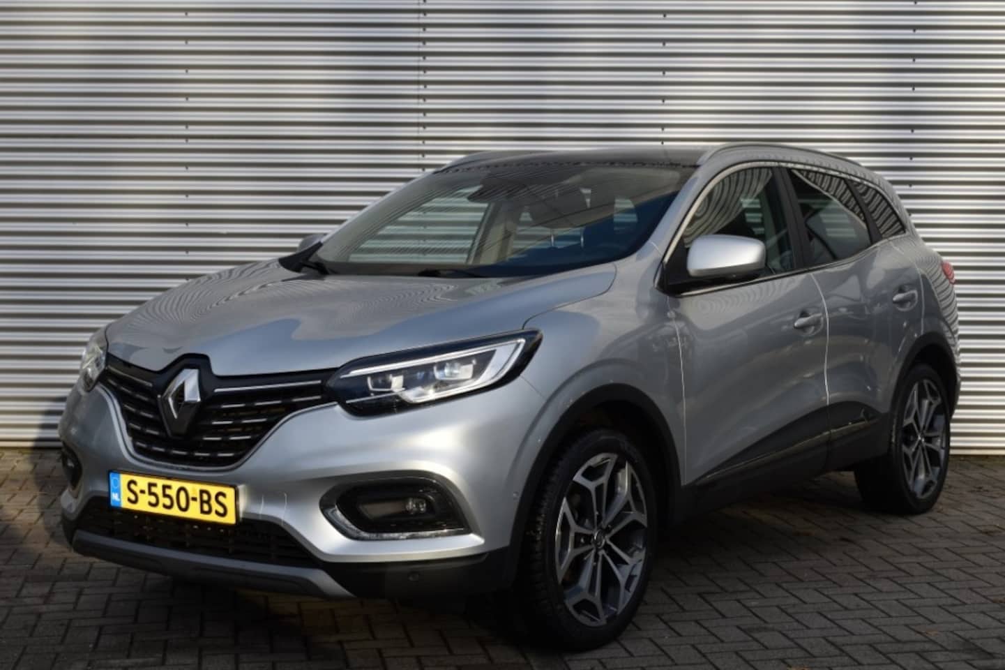 Renault Kadjar - 1.3 TCE AUT. BLACK EDITION / ADAP. CRUISE / LEDER / P.DAK / TREKHAAK - AutoWereld.nl
