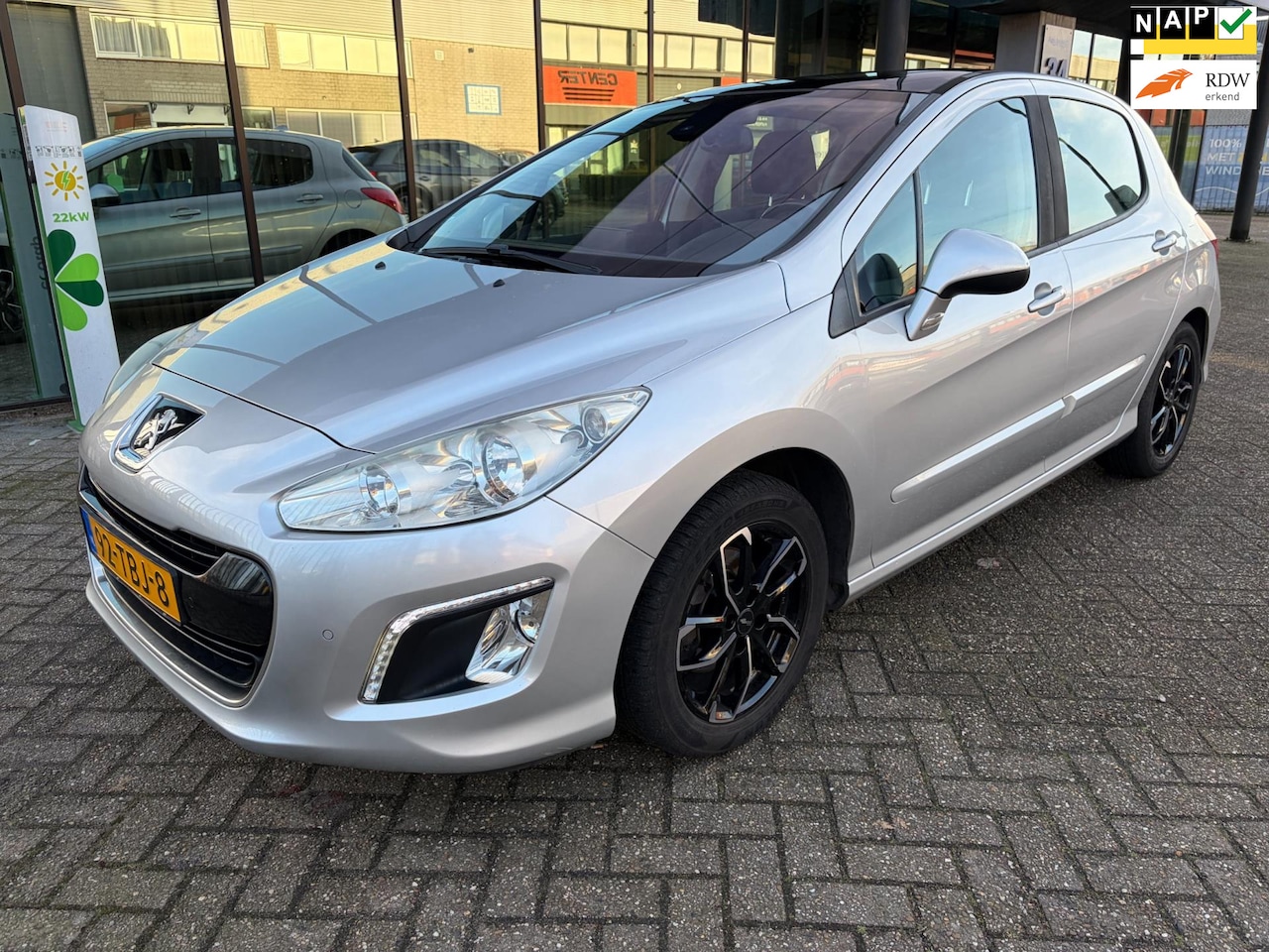 Peugeot 308 - 1.6 VTi Première / Pano'dak / Navi / LED - AutoWereld.nl