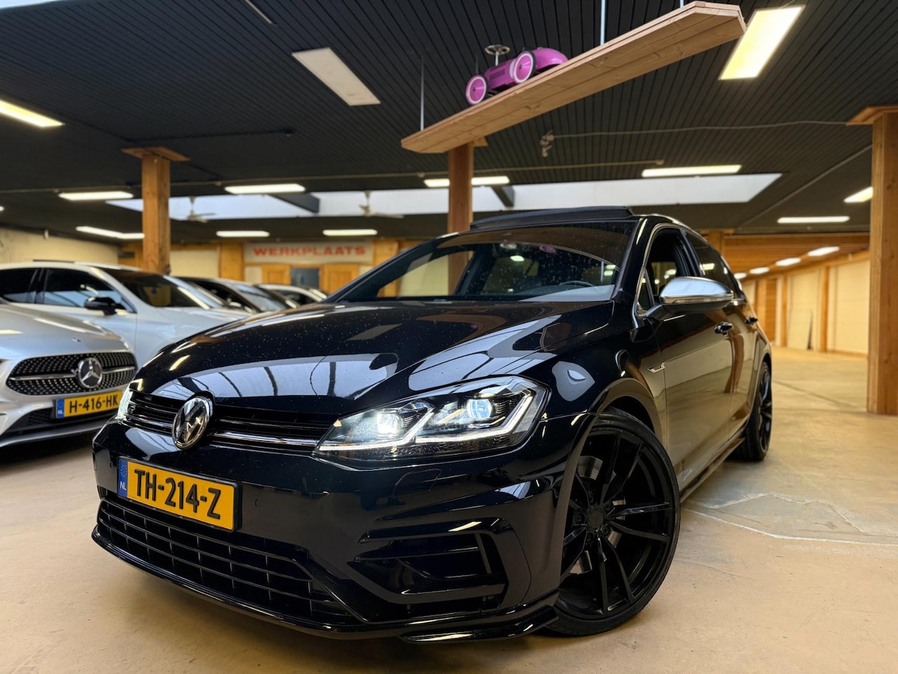 Volkswagen Golf - 2.0 TSI 4Motion R Pano|Keyless|Sfeer|Camera|Miltek - AutoWereld.nl