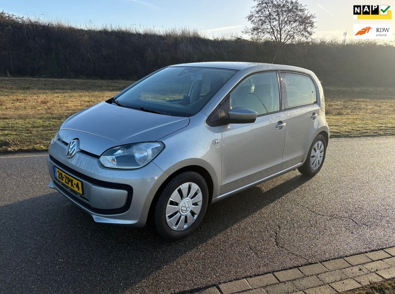 Volkswagen Up! - 1.0 move up! BlueMotion NETTE AUTO!! - AutoWereld.nl