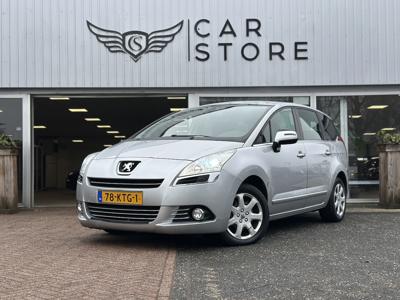Peugeot 5008 - 1.6 VTi ST 5p. |CAMERA|CRUISE|CLIMA|TREKHAAK|ELK.PAKKET|PANO - AutoWereld.nl