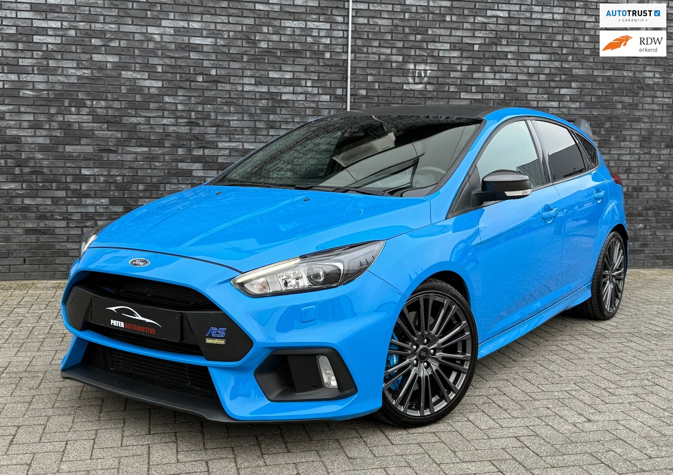 Ford Focus - 2.3 RS LSD Blue & Black 1e Eig|Camera|Schaalstoelen|Sony|Stuur verwarming|Carplay|MOUNTUNE - AutoWereld.nl