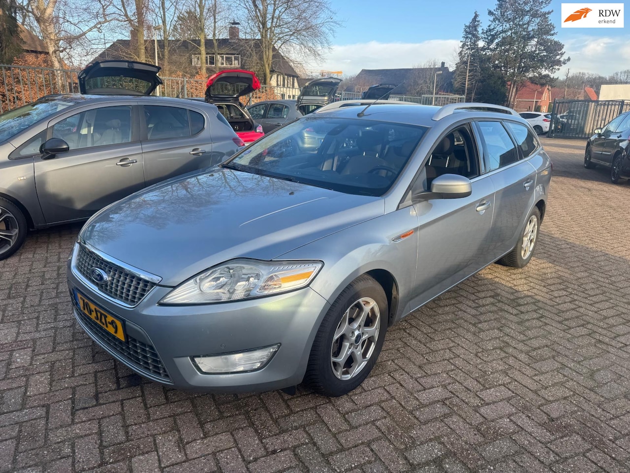Ford Mondeo Wagon - 2.0-16V Limited CLIMA PDC NAP APK - AutoWereld.nl