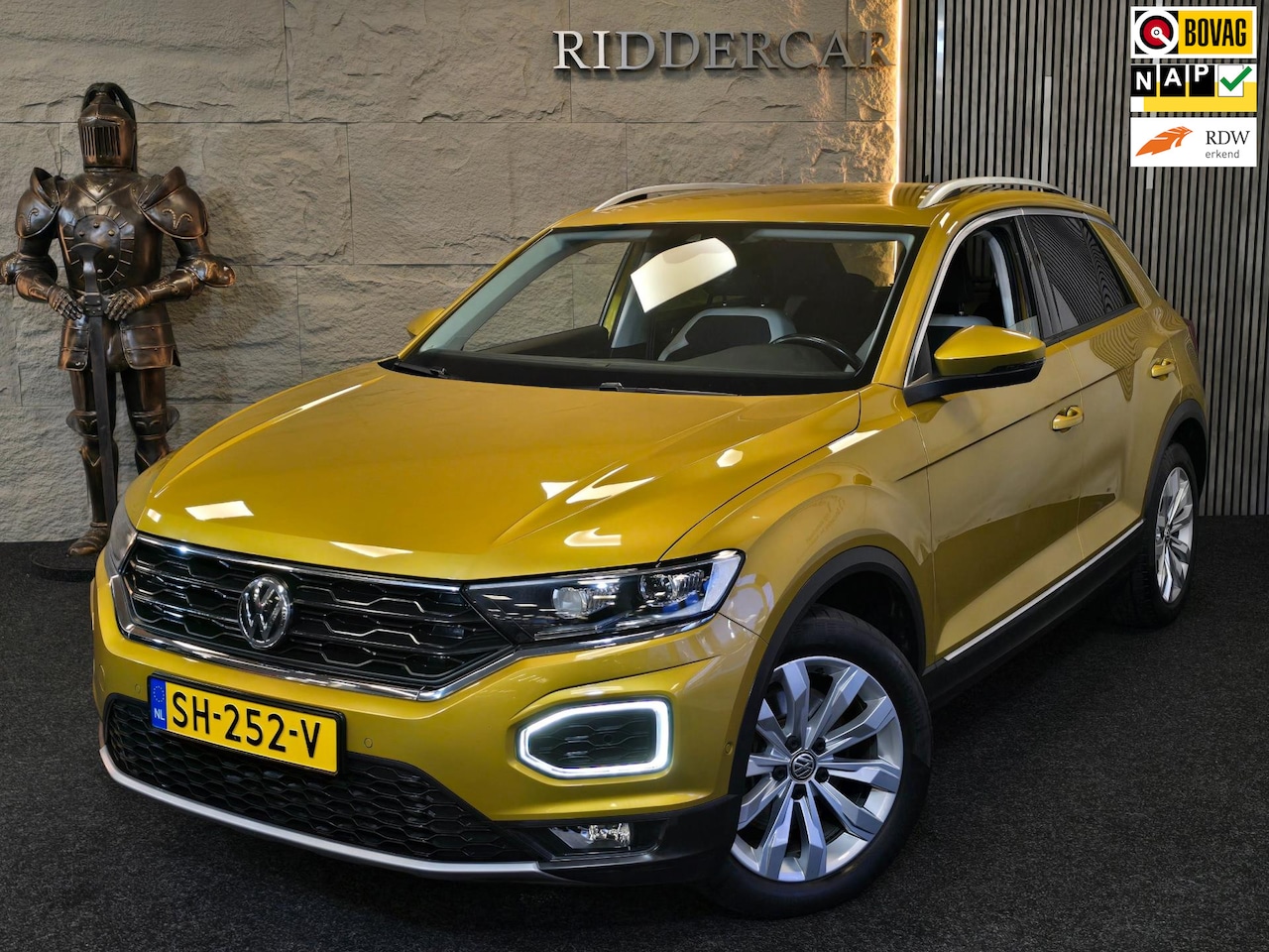 Volkswagen T-Roc - 2.0 TSI 4Motion Sport|GARANTIE|NAP|1E EIG|ACC|TREKHAAK|STOELVERW - AutoWereld.nl