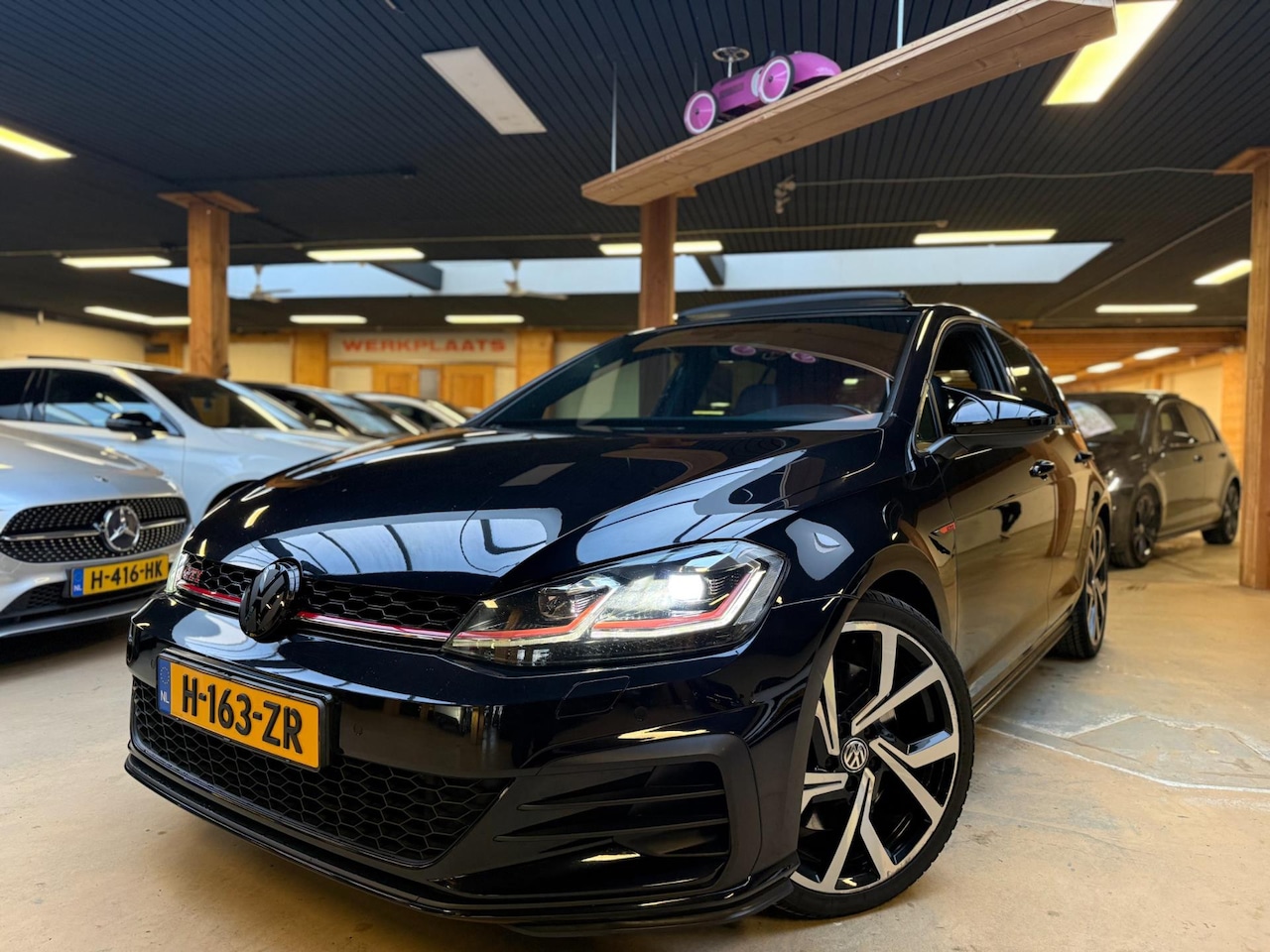 Volkswagen Golf - 2.0 TSI GTI Performance Pano Virtual Sfeer - AutoWereld.nl