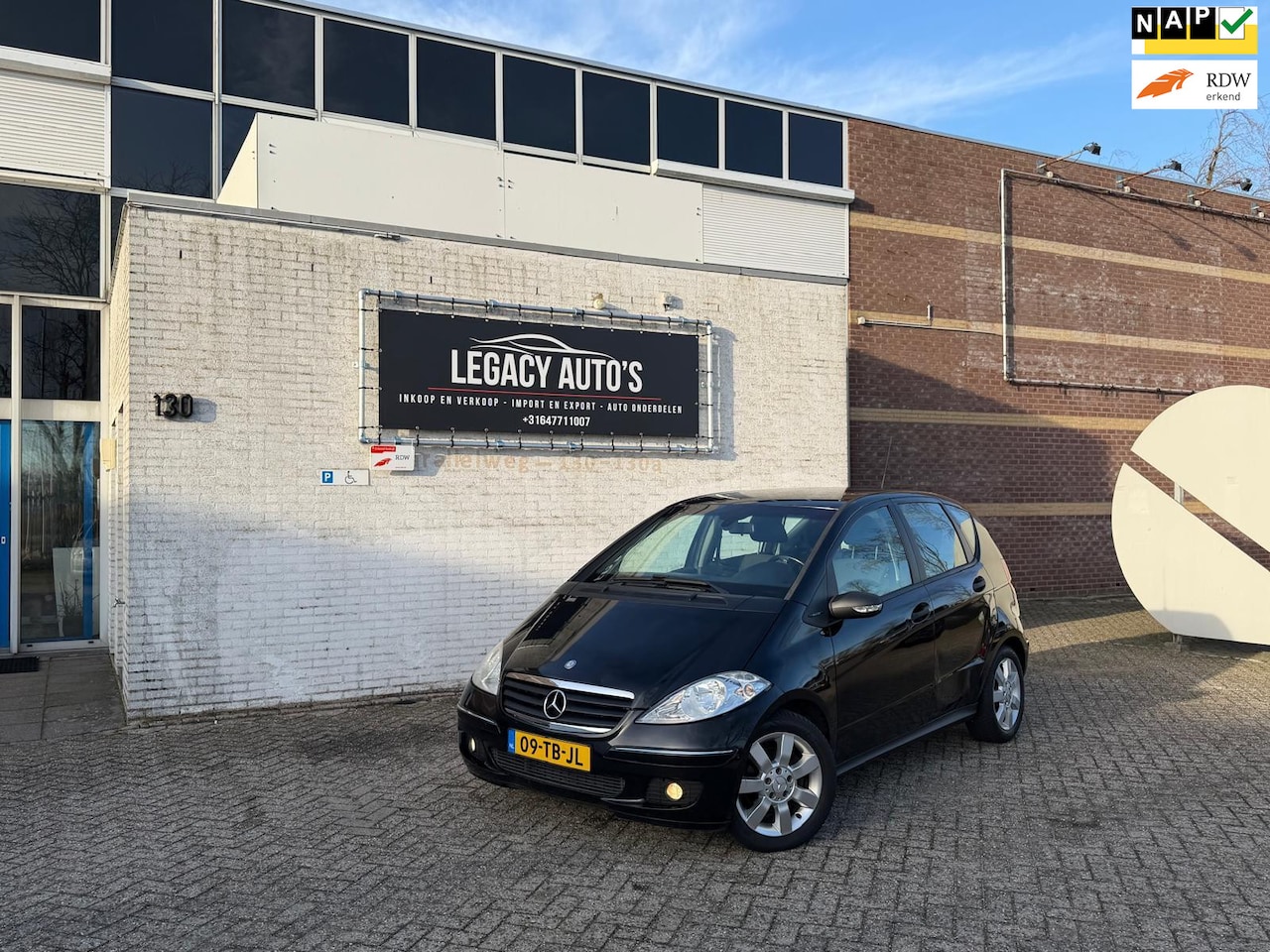 Mercedes-Benz A-klasse - 150 Classic - AUTOMAAT - APK 08/2026 - HOGE INSTAP - APPLE CARPLAY - CRUISE CONTROLE! - AutoWereld.nl