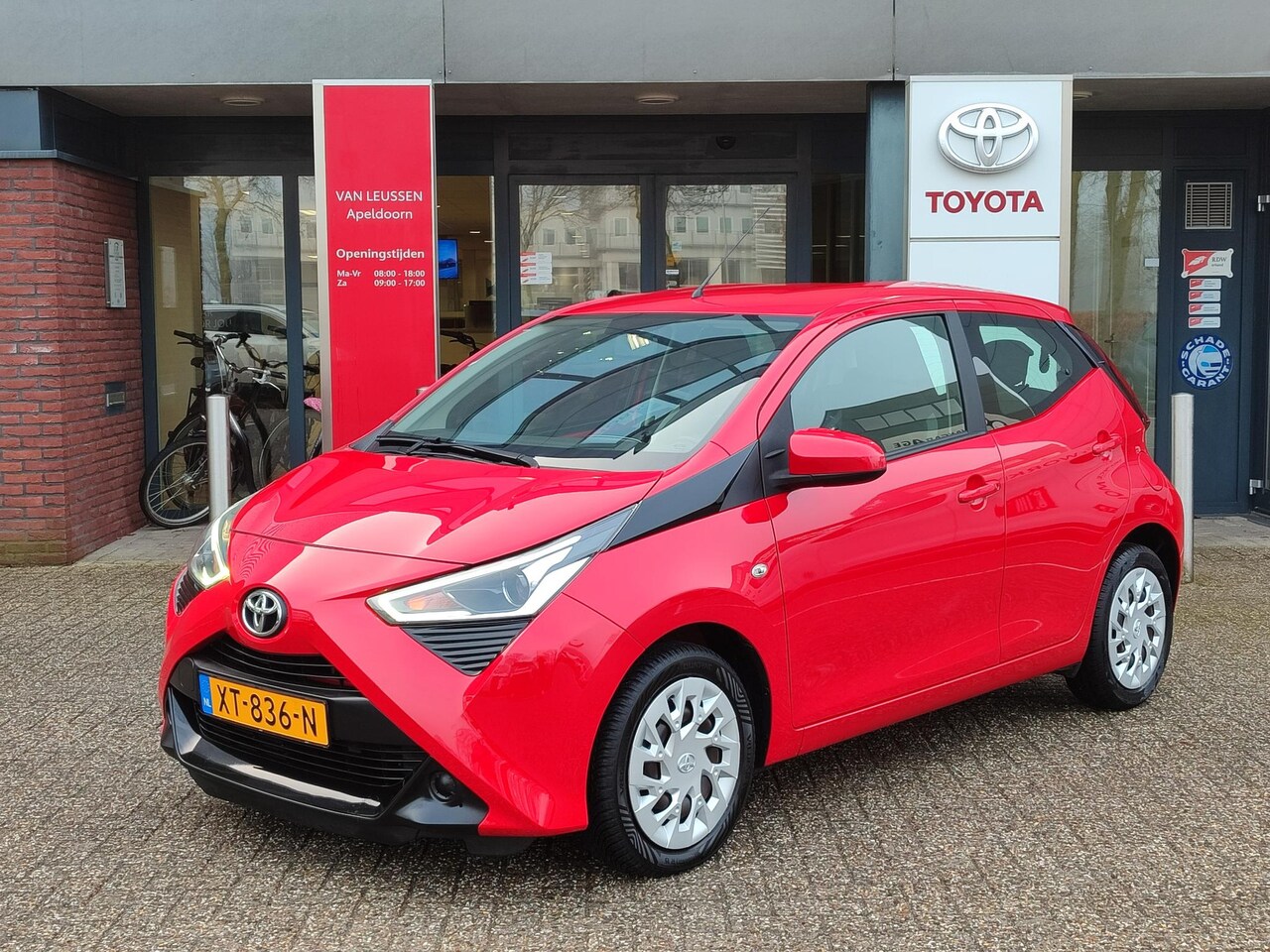 Toyota Aygo X - X-PLAY AIRCO BLUETOOTH CAMERA APPLE/ANDROID DAB+ EL-RAMEN/SPIEGELS NL-AUTO - AutoWereld.nl