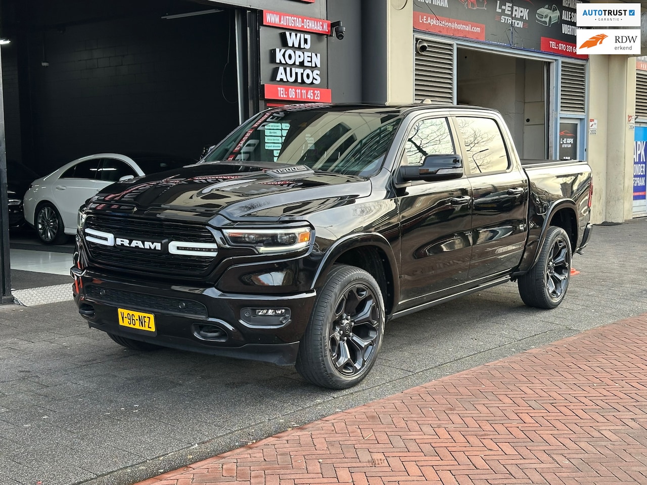 Dodge Ram 1500 - 5.7 V8 4x4 Crew Cab Limited Vol Opties! - AutoWereld.nl