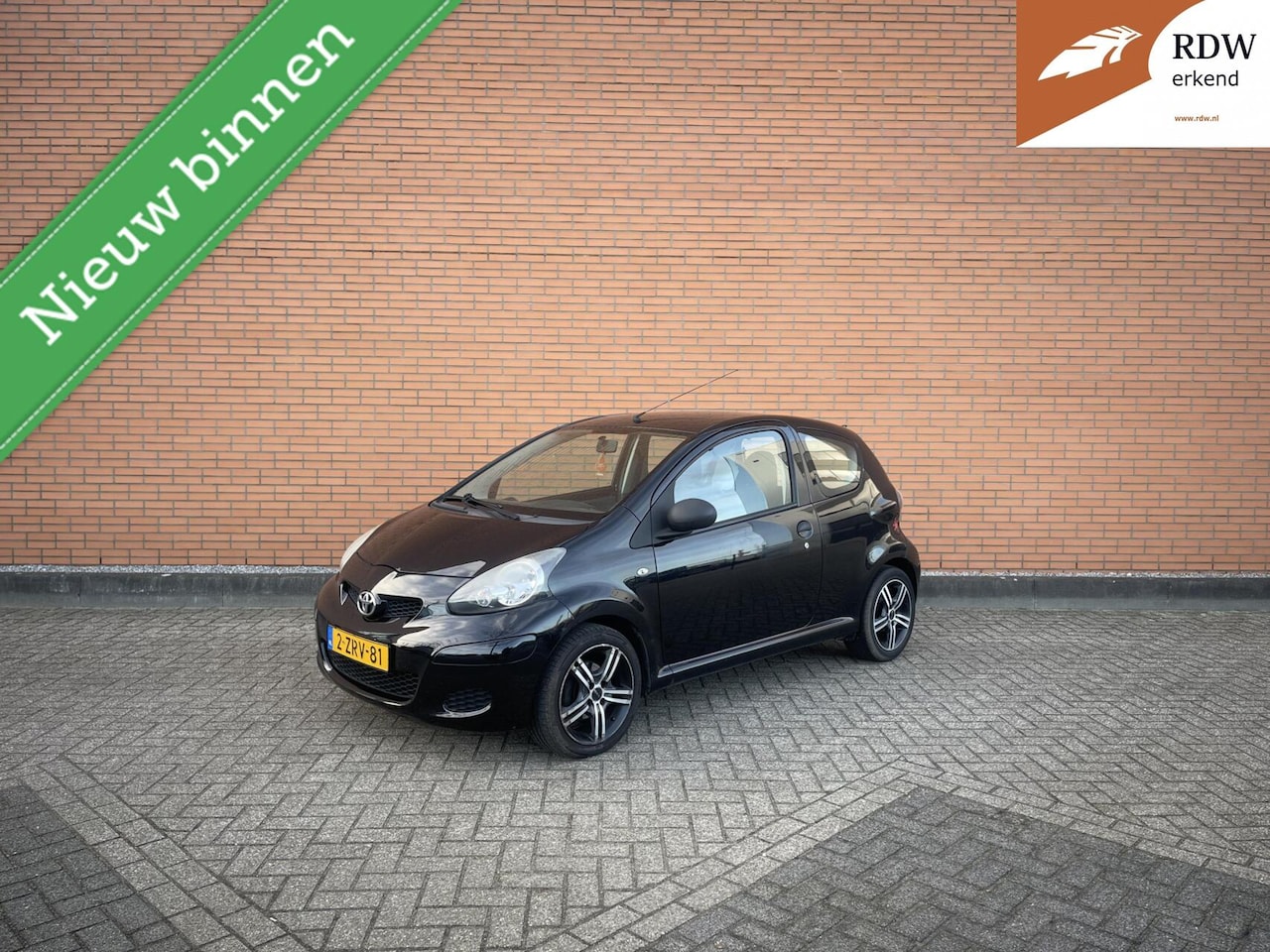 Toyota Aygo - 1.0 2011 132DKM | VELGEN | ZUINIG | ZWART | 3DRS - AutoWereld.nl