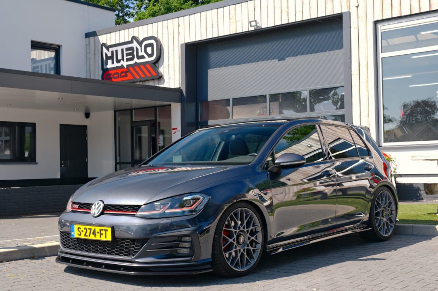 Volkswagen Golf - 2.0 TSI GTI Perf. 349Pk, Pano, Rotiform, UNIEK! - AutoWereld.nl