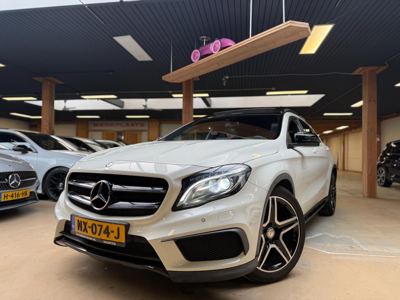 Mercedes-Benz GLA-Klasse - 200 AMG Prestige Pano Carplay Xenon - AutoWereld.nl