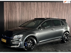 Volkswagen Golf - 1.4 TSI GTE PHEV FORGED CARBON STUUR/280PK/REMUS UITLAAT/PANORAMADAK/KEYLESS/SFEERVERLICHT