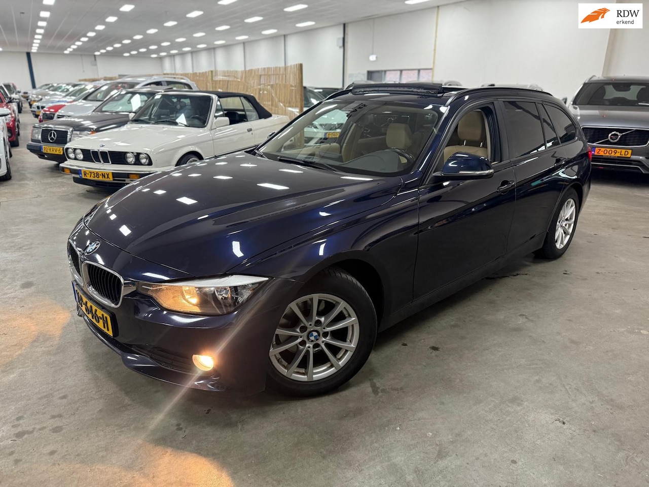 BMW 3-serie Touring - 320d EfficientDynamics Edition Executive / PANORAMADAK / AUTOMAAAT - AutoWereld.nl