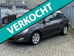Opel Astra - 1.4 Turbo Edition 5 deurs 120PK UNIEK KMST NAP Airco l Cruise l TREKHAAK l Elek pakket DEA