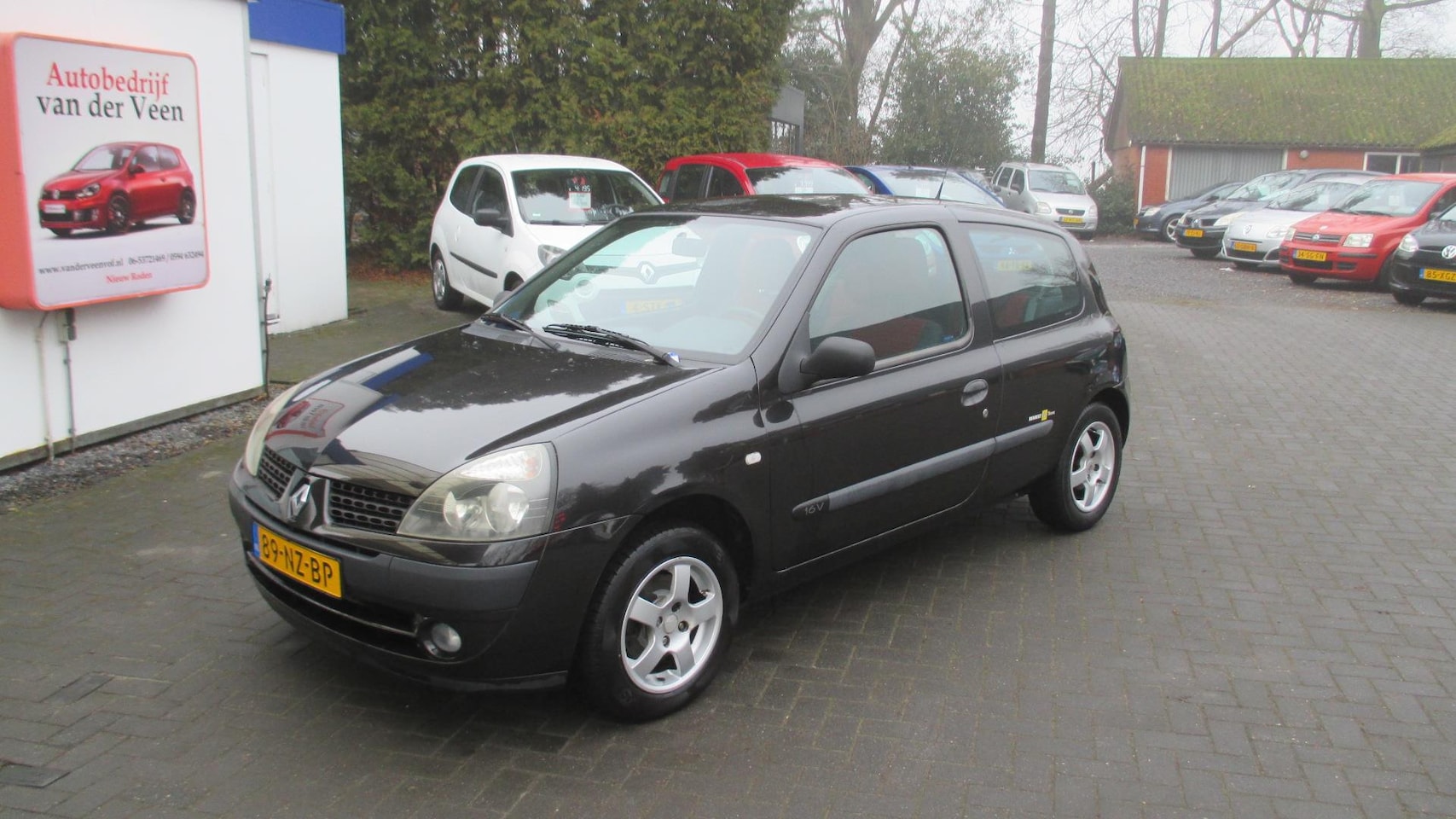 Renault Clio - 1.2-16V Authentique Basis 1.2-16V Authentique Basis - AutoWereld.nl