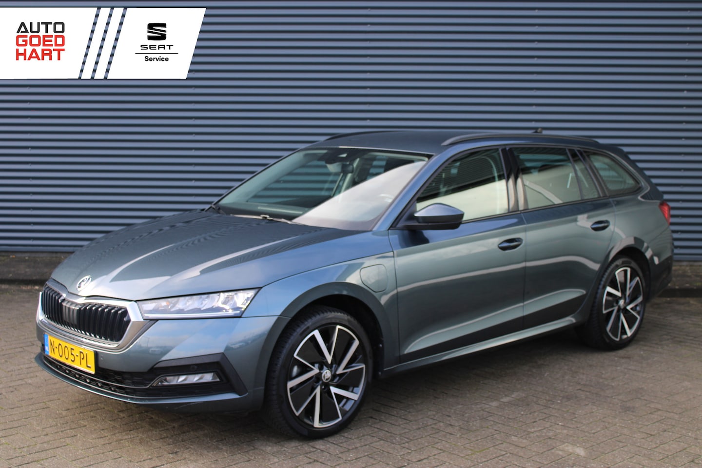 Skoda Octavia Combi - 1.4 TSI iV PHEV Full-Led Navigatie Drive-Mode - AutoWereld.nl